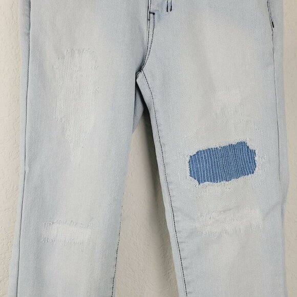 DKNY Sz 27 Women's Ankle Jeans Intentional Distressing Light Wash Mid Rise VGC - Picture 2 of 12
